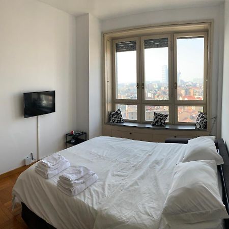 Monolocale Con Vista Su Milano Appartement Buitenkant foto