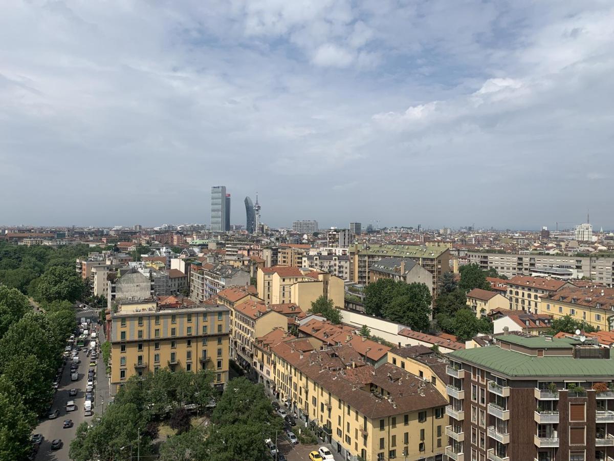 Monolocale Con Vista Su Milano Appartement Buitenkant foto