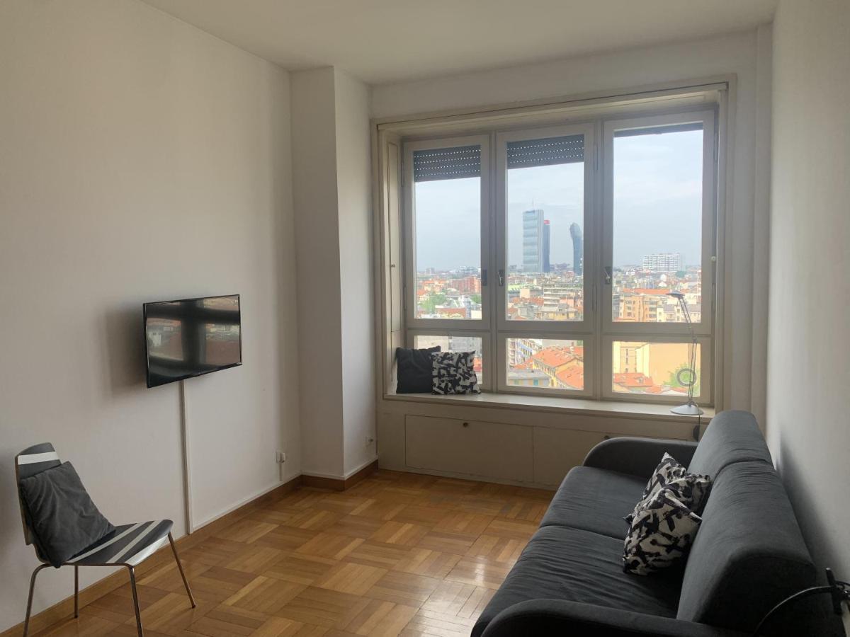 Monolocale Con Vista Su Milano Appartement Buitenkant foto