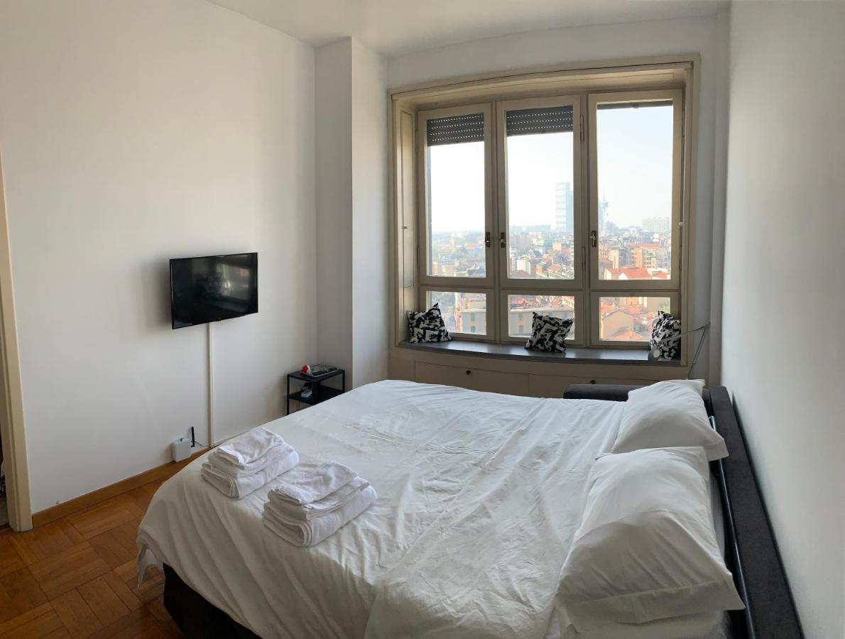 Monolocale Con Vista Su Milano Appartement Buitenkant foto